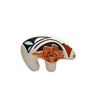 Vintage Bear Pottery Signed by L.Toya, N.M, Native American 5.5" Tall **Flaw
